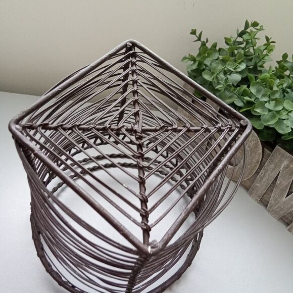 Wire‎ Basket Rustic Farmhouse - Picture 4 of 7